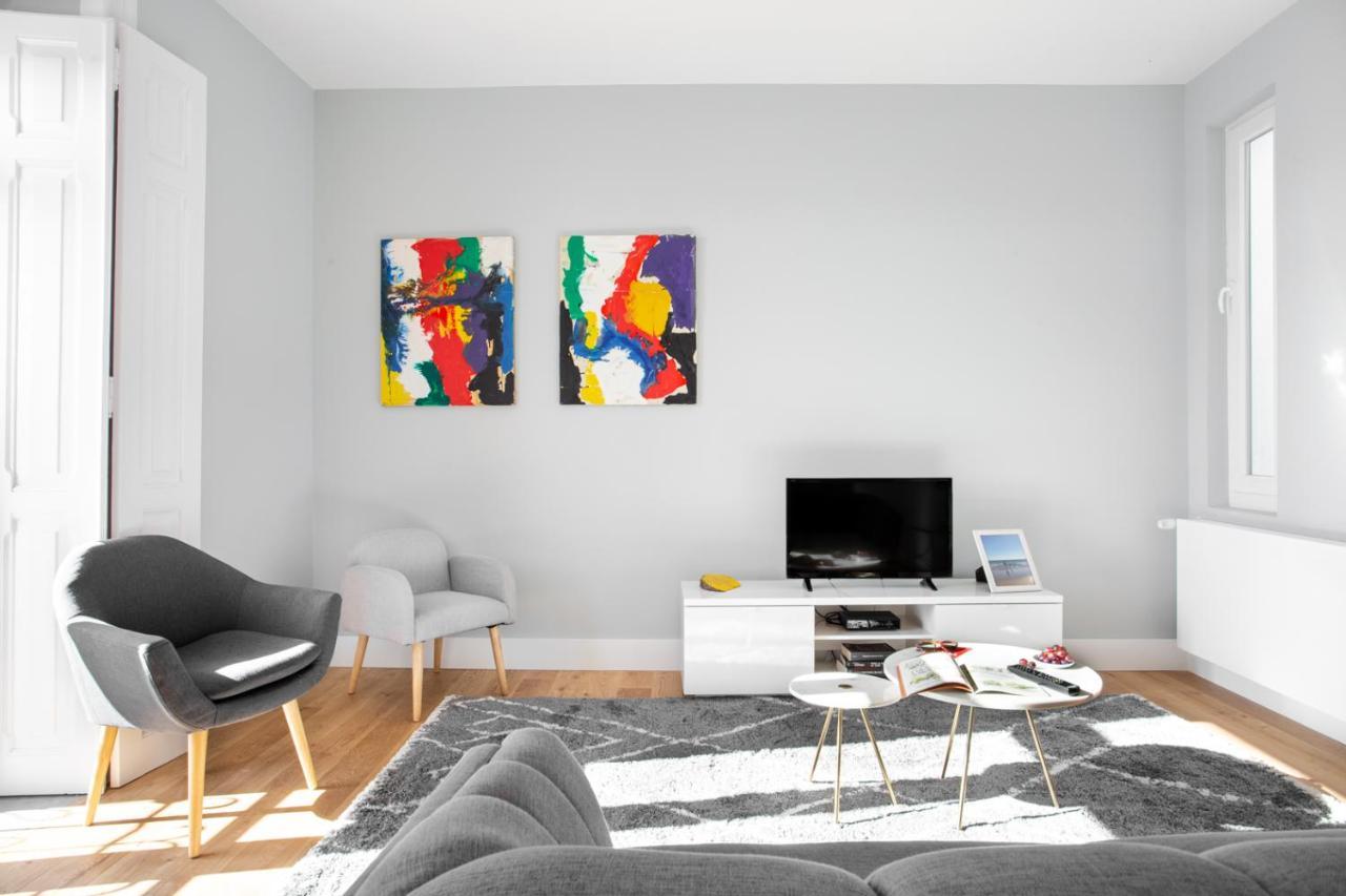 Joivy Marvelous 3-bed With Astonishing View And Terrace, Nearby St George Castle Appartement